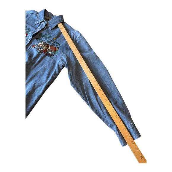 Vtg Denim Shirt Size S Christmas Winter Wonderland Embroidered Oversized Art - Picture 9 of 11